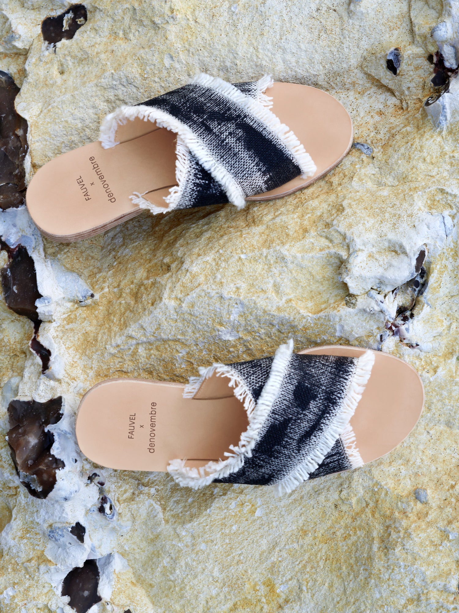 BRUSH BLACK SANDAL - Image 2