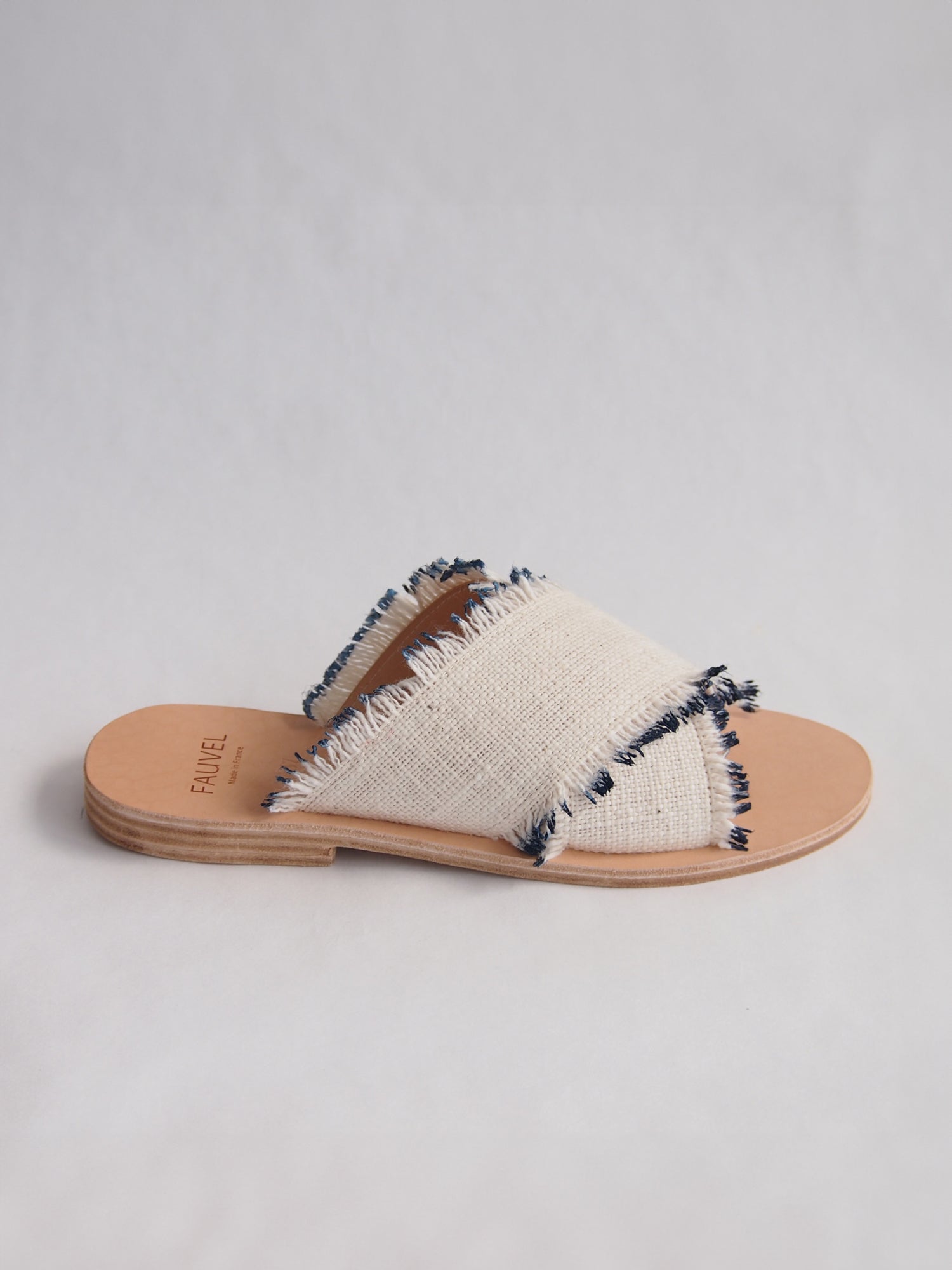 EYELASH BLACK SANDAL