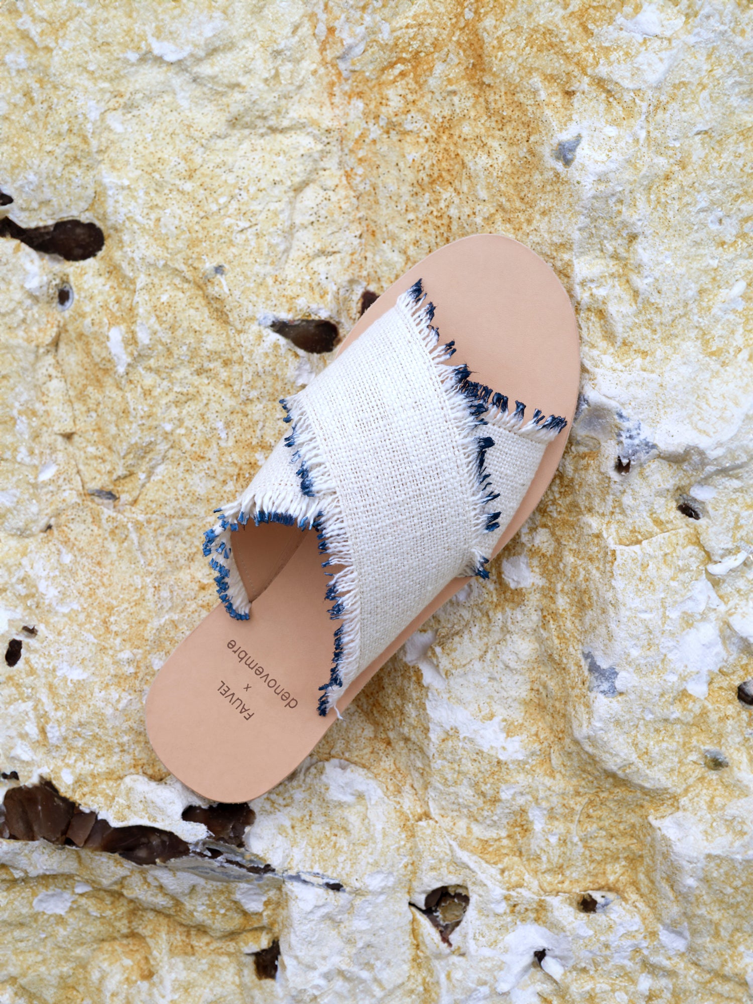 EYELASH BLACK SANDAL - Image 2